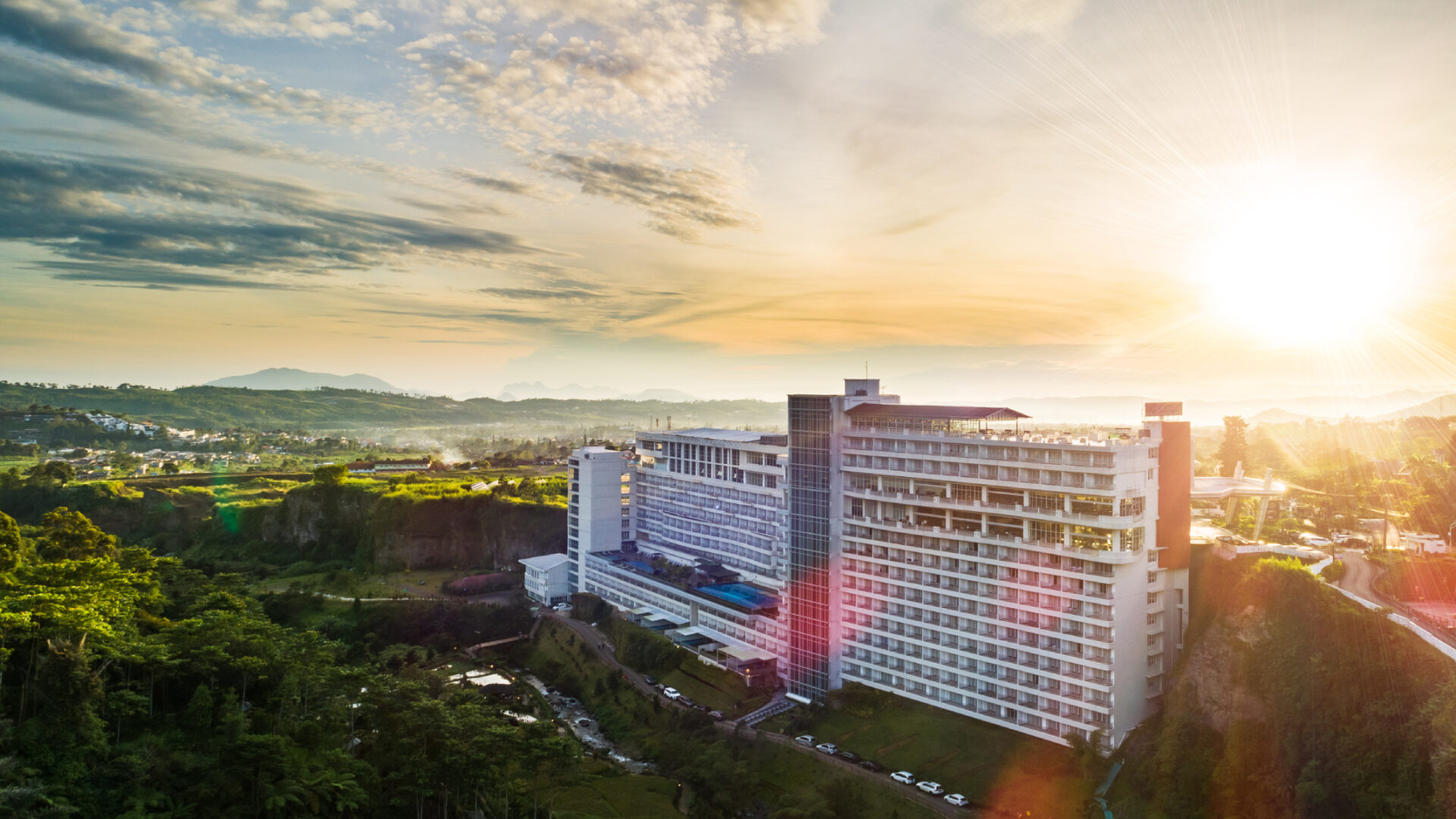Le Eminence Hotel Convention & Resort Ciloto, Puncak